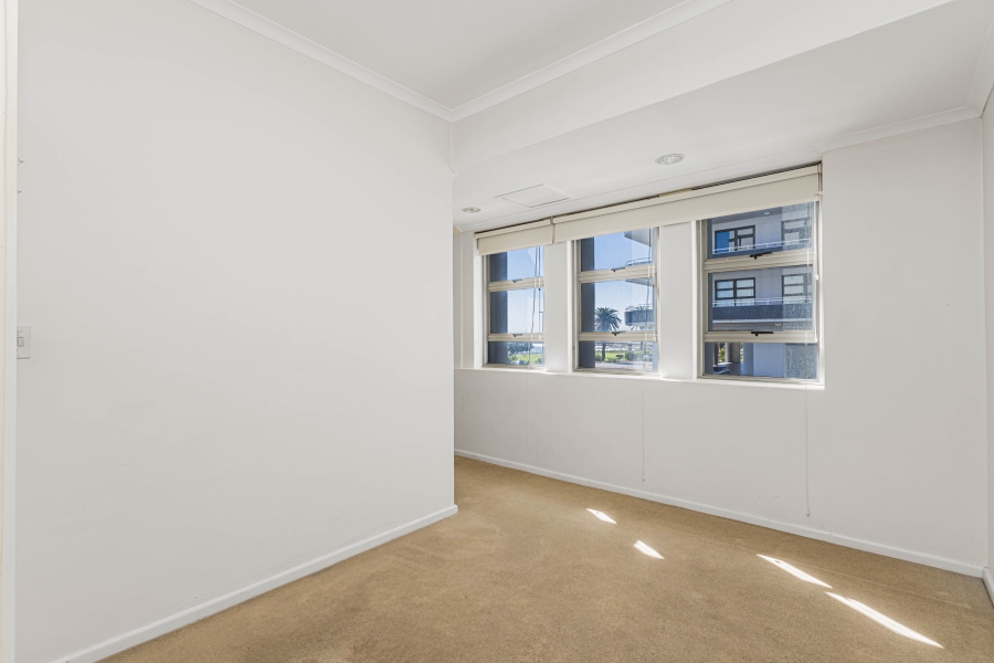 To Let 3 Bedroom Property for Rent in Sea Point Western Cape